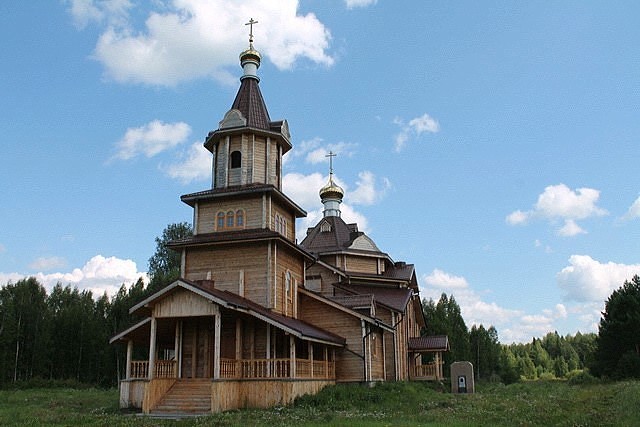 Крестовоздвиженский храм возрожденного Кыртомского монастыря в наши дни
