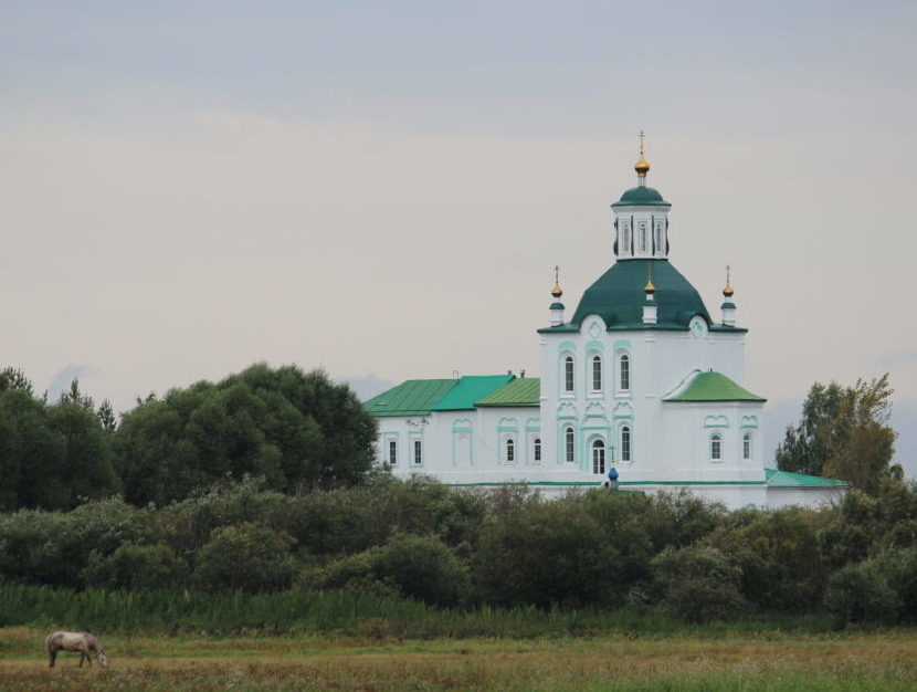 Свято-Троицкий храм в Усть-Ницинском