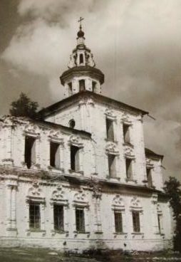Знаменская церковь в Верхотурье в середине XX века