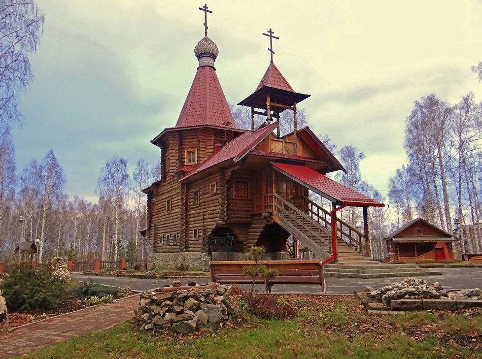 Новоуральск: храм Серафима Саровского