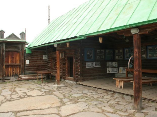 В усадьбе музея П. П. Бажова
