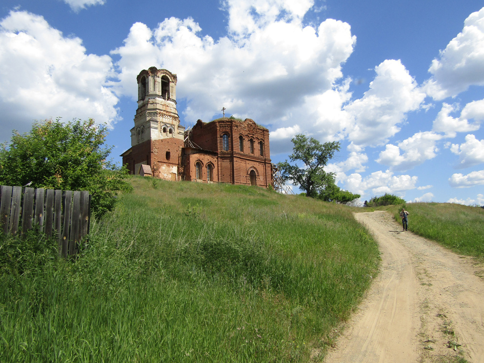 Село Исетское: храм Николая Чудотворца. Фото Алексея Рычкова