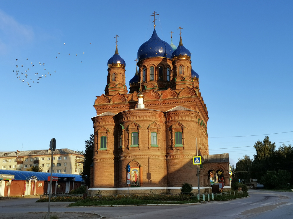 Красноуфимск: храм Александра Невского
