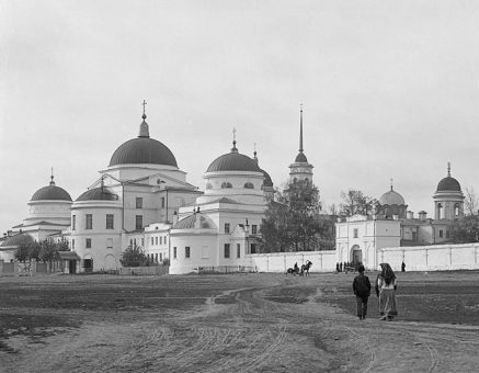 Новотихвинский женский монастырь в Екатеринбурге