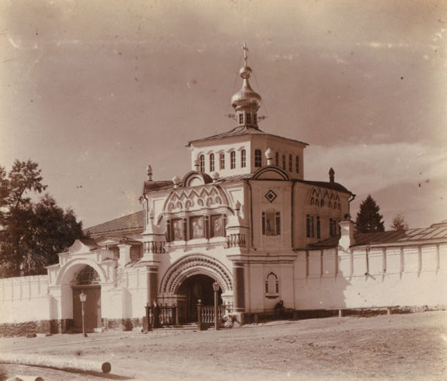 Надвратный храм Симеона Богоприимца и Анны Пророчицы. Фото 1909 года