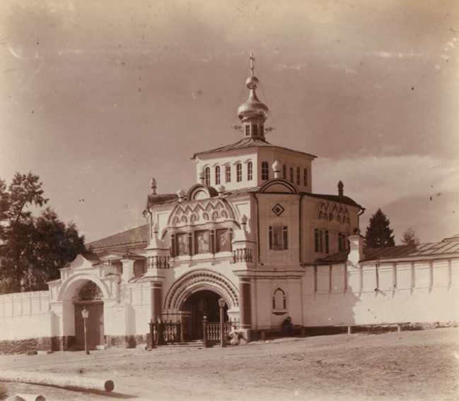 Надвратный храм Симеона Богоприимца и Анны Пророчицы. Фото 1909 года