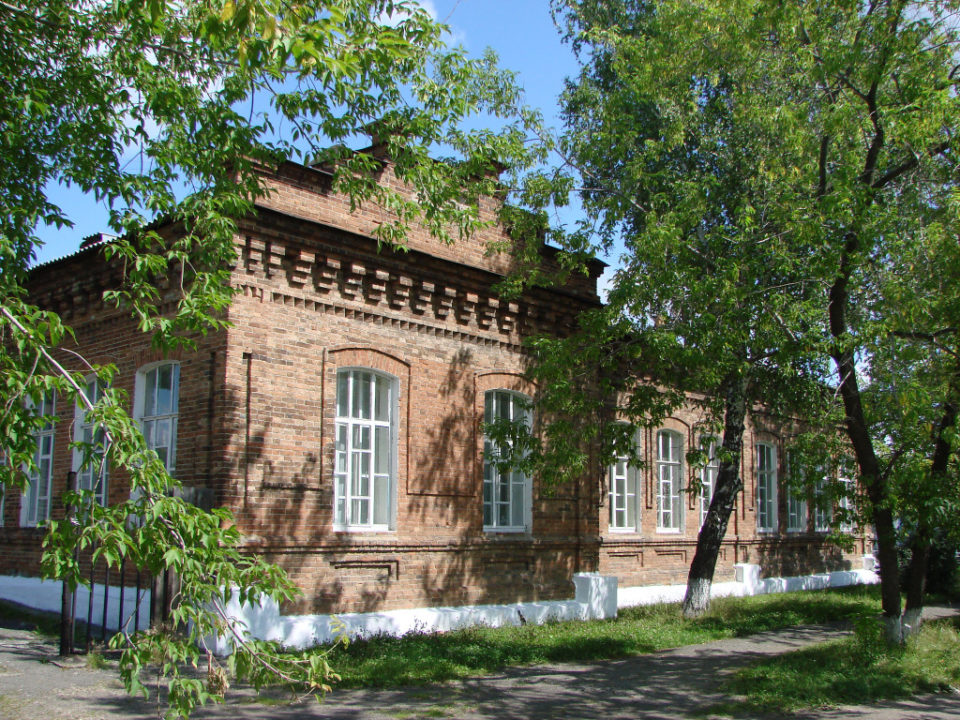 Напольная школа в Алапаевске.