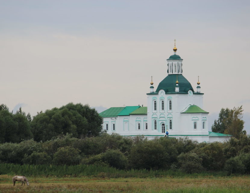 Свято-Троицкий храм в Усть-Ницинском