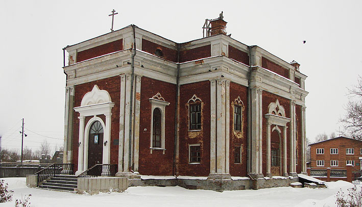 Свято-Троицкий храм в Невьянске