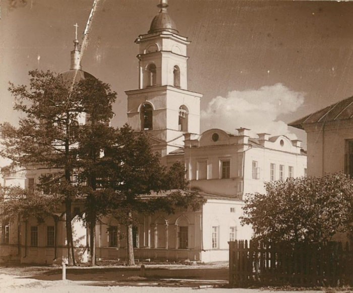 Успенская церковь Ново-Тихвинского монастыря в Екатеринбурге