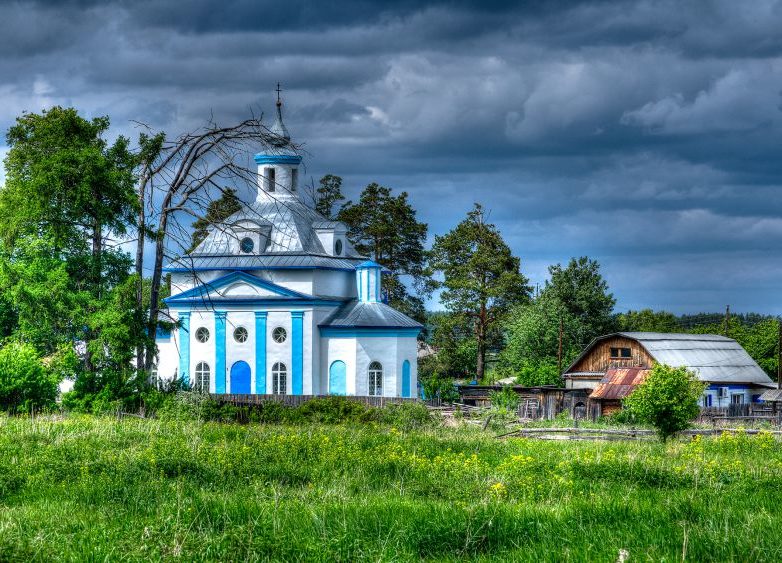 Сельский пейзаж с храмом Владимирской иконы Божией Матери
