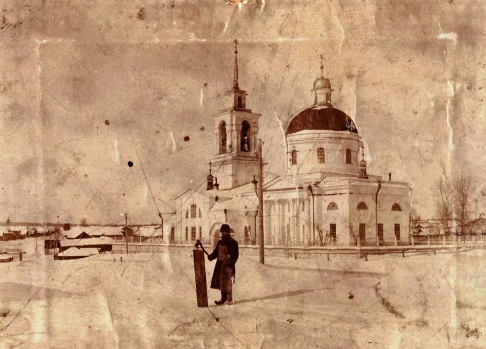 Богоявленский храм в Черемисском и Христорождественский в Липовском почти как два брата близнеца
