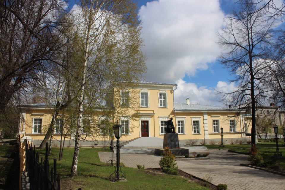 Дом управляющего Алапаевским горным округом. Ныне Дом-музей П. И. Чайковского