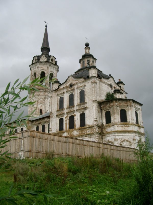 Достопримечательности Тобольска: кремль и храмы. Крестовоздвиженский храм в начале XXI века