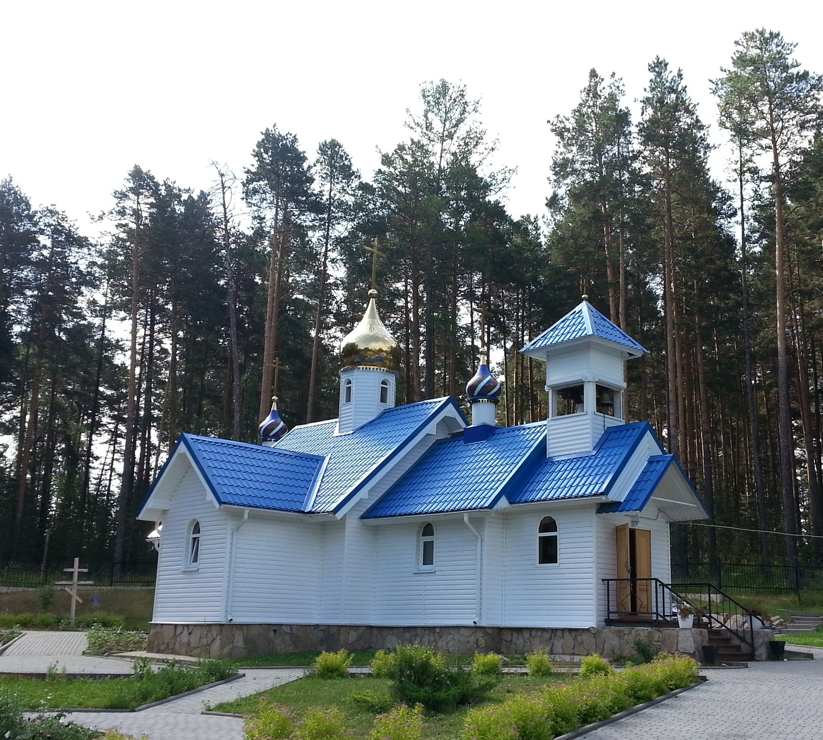Храм во имя Казанской иконы Божией Матери в поселке Калиново
