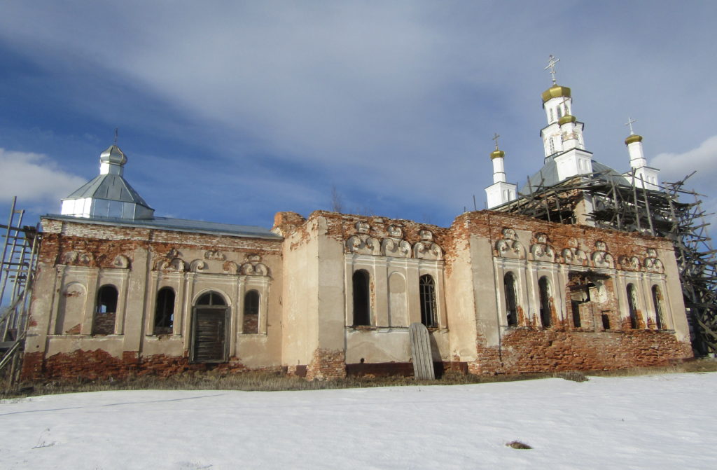 Николаевский храм в Шогринском