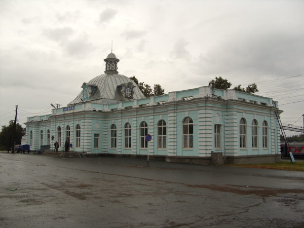 Здание вокзала в Красноуфимске