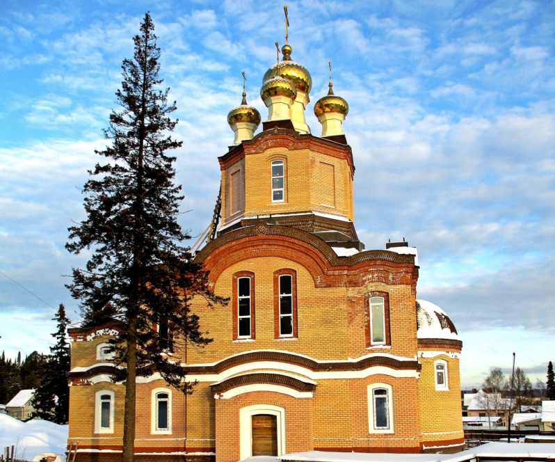 Первоуральск: храм во имя святителя Николая Чудотворца
