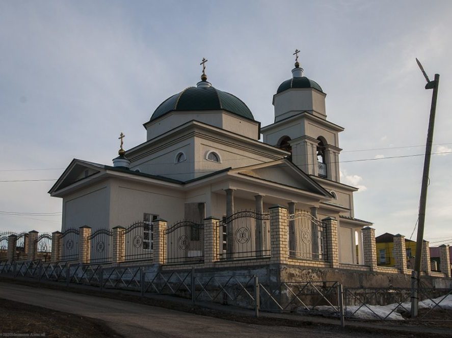 Поселок Староуткинск: храм во имя Святой Троицы