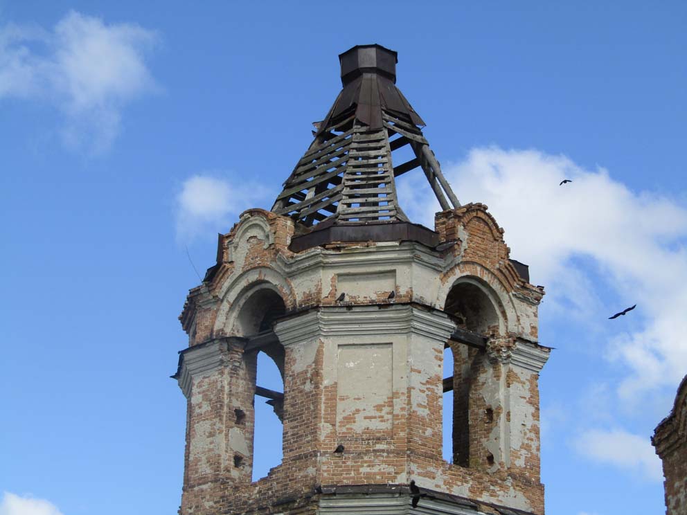 Верхняя часть колокольни Никольской церкви в Пьянково
