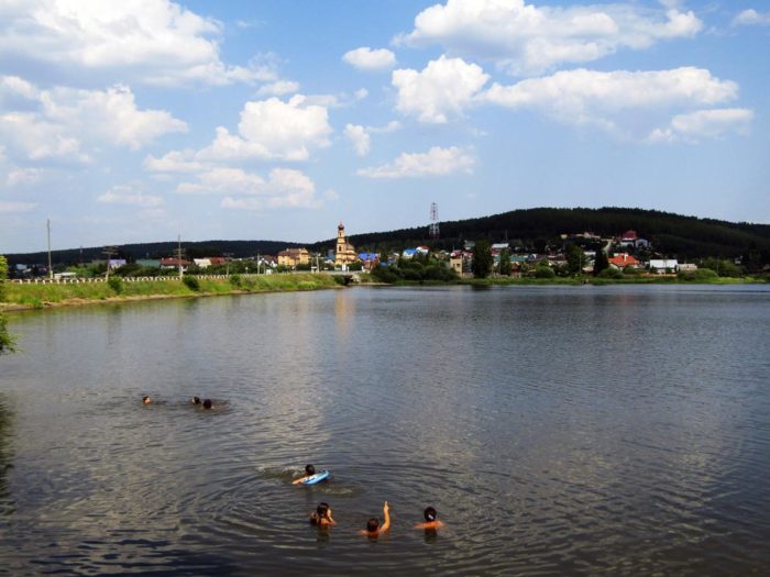 Панорама Курганово с левого берега пруда. Фото Алексея Рычкова