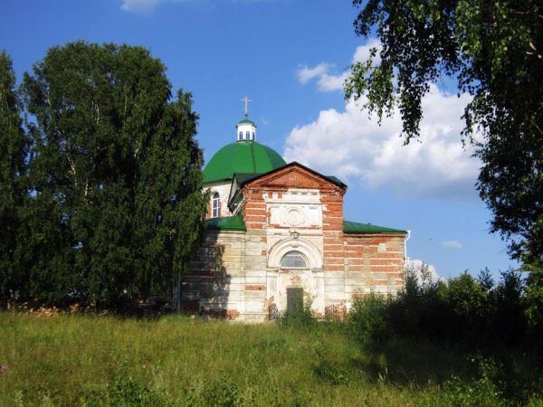 Поселок Висимо-Уткинск: храм мученика Иакинфа Римского