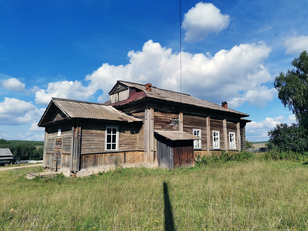Деревня Черкасовка: Троицкий храм