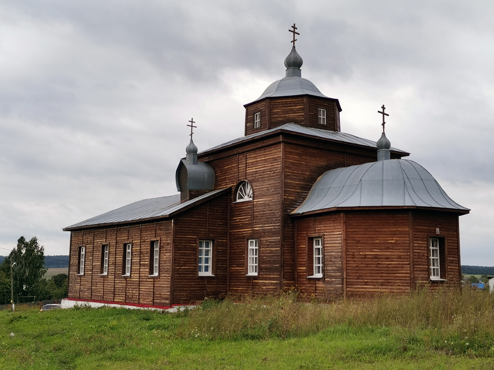 Село Новое Село: Крестовоздвиженский храм