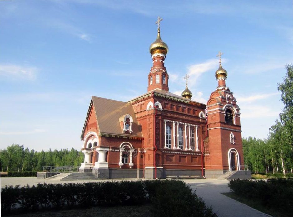 Красноуральск: храм Иоанна Кронштадтского и Сергия Радонежского