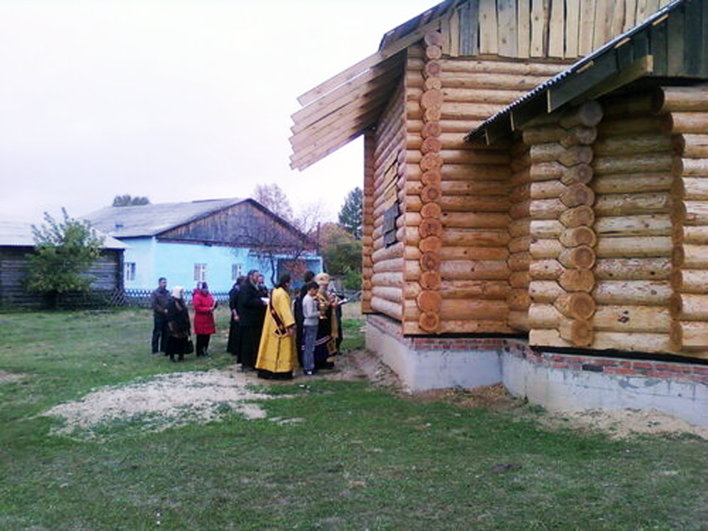 Освящение строительства Сретенского храма в Трошково осенью 2012 года