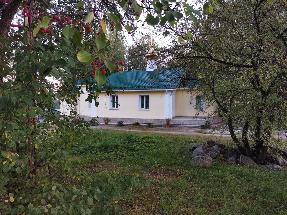 Поселок Кедровка: храм Георгия Победоносца