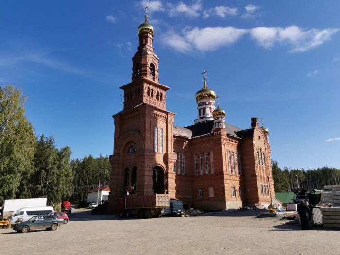 Благовещенский храм Среднеуральского монастыря