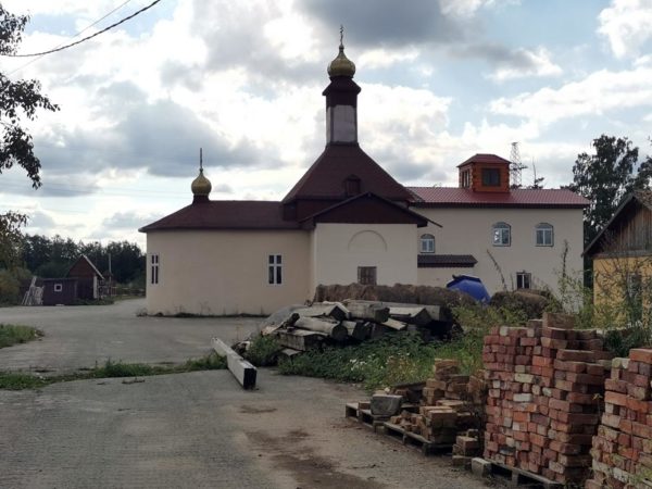 Среднеуральск: храм цесаревича Алексея