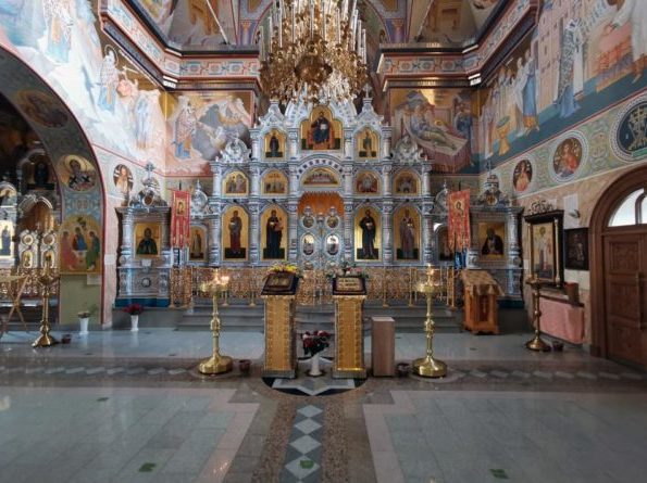В главном приделе храма Николая Чудотворца в Среднеуральске