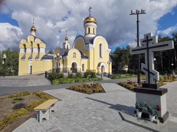 Среднеуральск: храм Николая Чудотворца