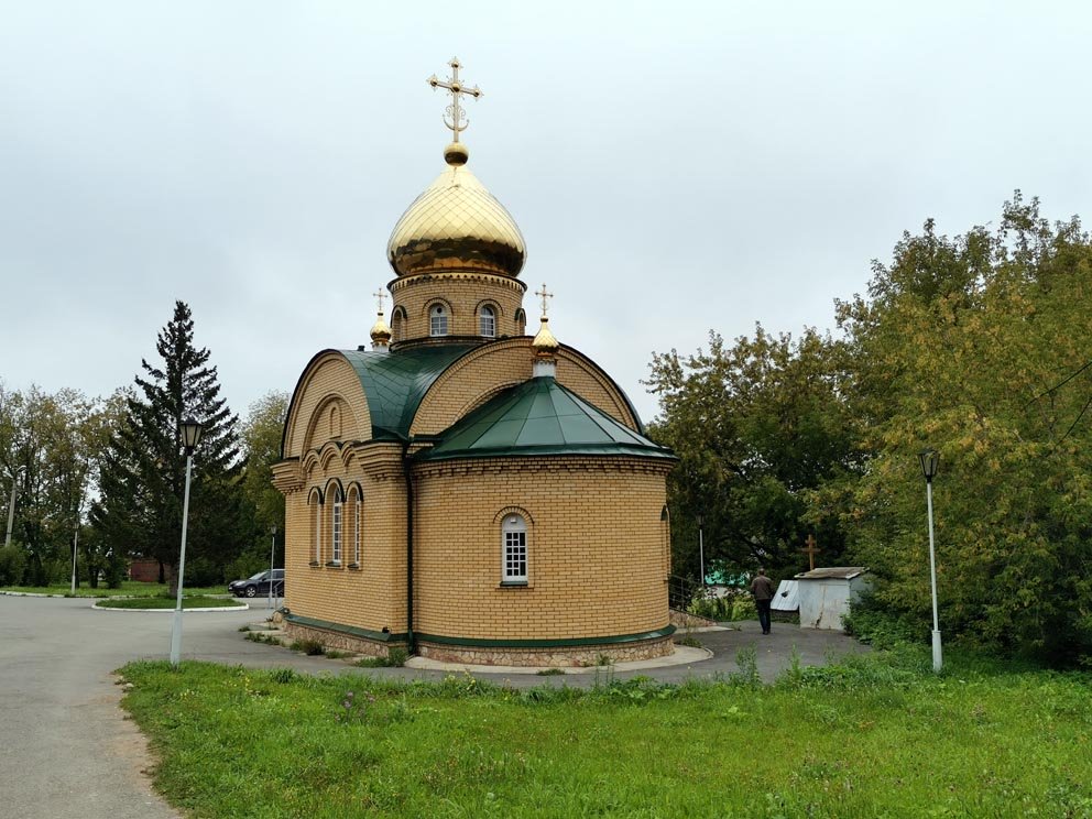 Поселок Уфимский: храм Георгия Победоносца