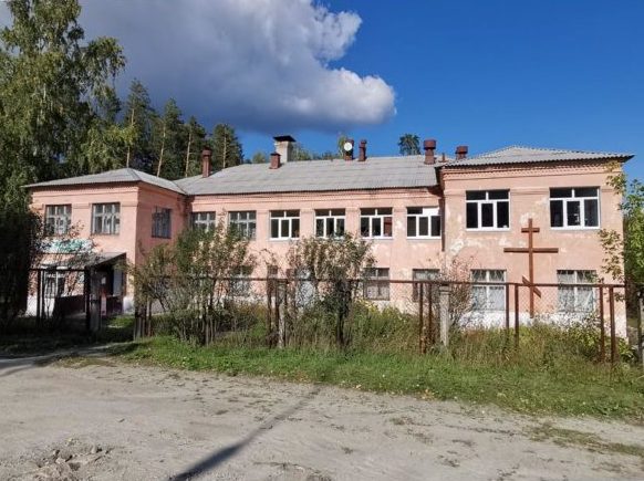 Молитвенный дом Андрея Первозванного в поселке Исеть в 2020 году находится в бывшем детском саду