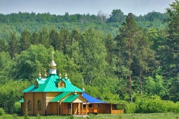 Сергиевская церковь в монастыре