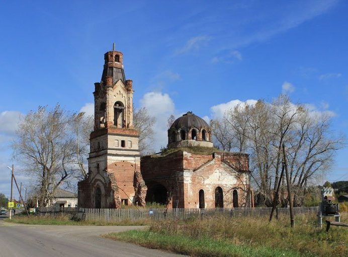 Село клевакинское свердловская область. Клевакинское Режевского района. Храм Клевакинское Флора и Лавра. Храм в Клевакино Режевской. Деревня Клевакино Свердловская область.