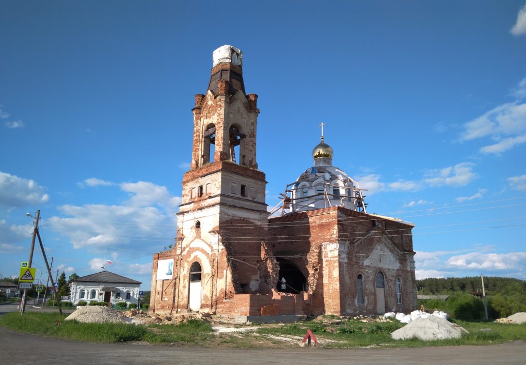 Село Клевакинское: храм во имя святых мучеников Флора и Лавра во время реставрации в 2020 году