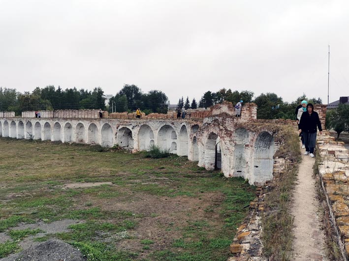 В Уральском федеральном округе сохранилось три каменных крепости, но лишь одна, крепость Далматовского монастыря, участвовала в боевых действиях