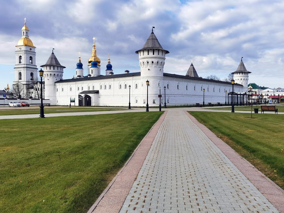 Достопримечательности Тобольска: кремль и храмы. Гостиный двор Тобольского кремля