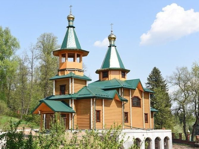 Вновь отстроенный Казанский храм монастыря